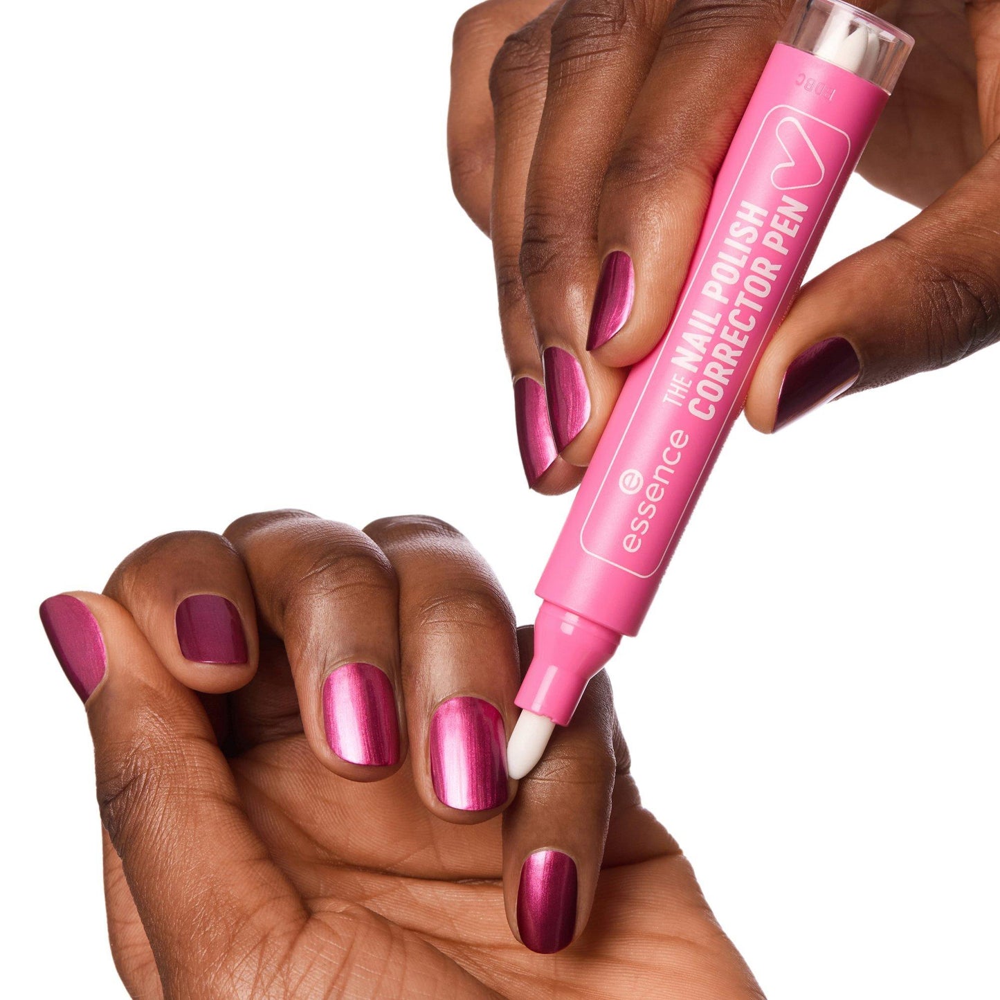 essence THE NAIL POLISH CORRECTOR PEN