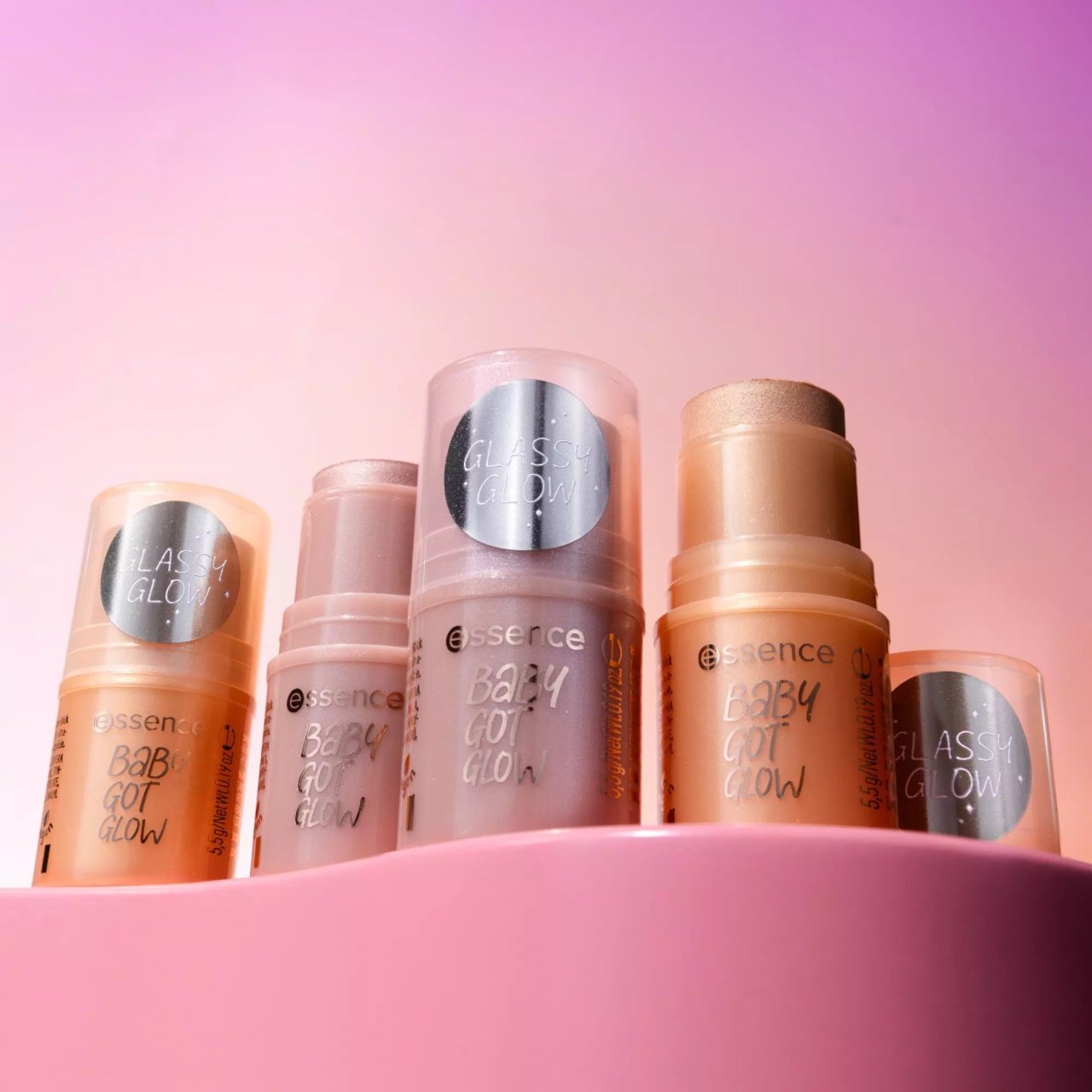 essence BABY GOT GLOW highlighter stick 10