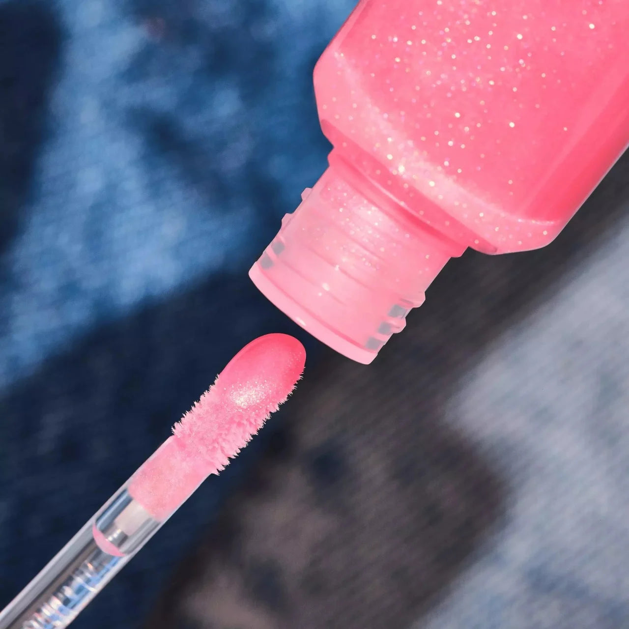 essence the JEANS CLUB lipgloss 01