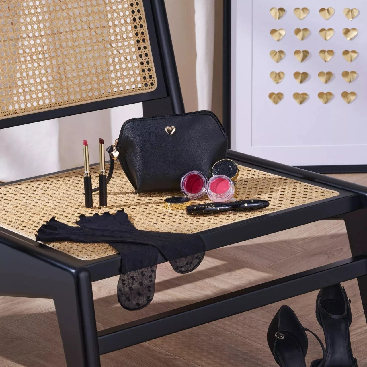 Catrice - Portfard VALENTINE WHO? Make-Up Bag C01 - Love At First Zip