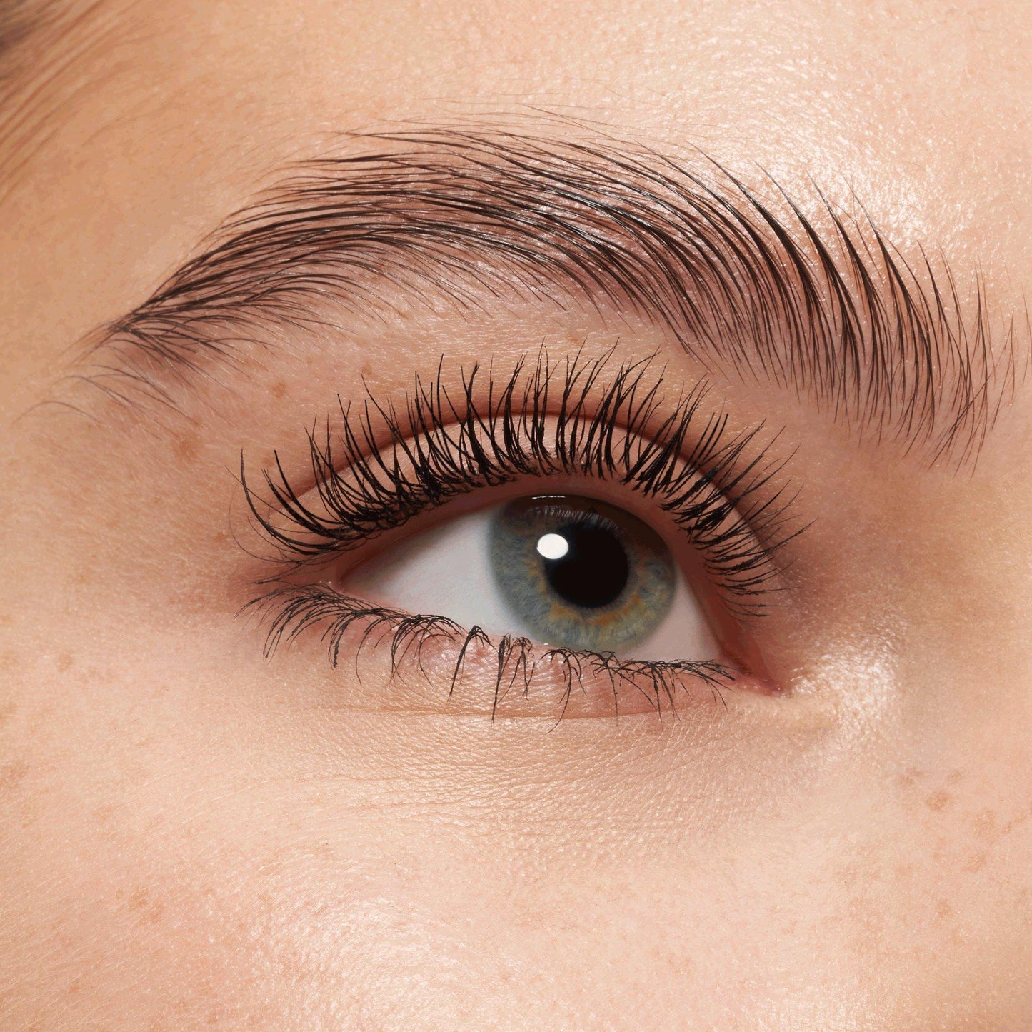 essence all eyes on me multi-effect mascara 01, 8ml