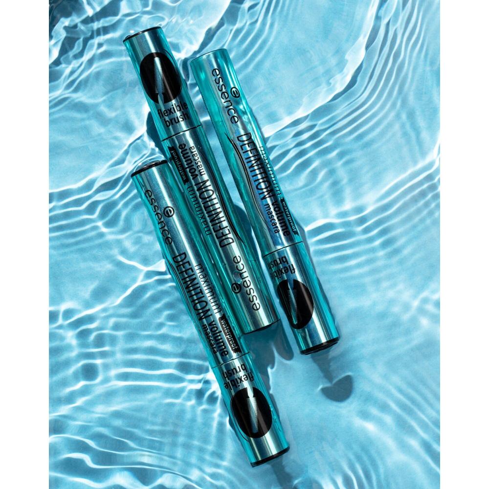 essence maximum DEFINITION waterproof volume mascara