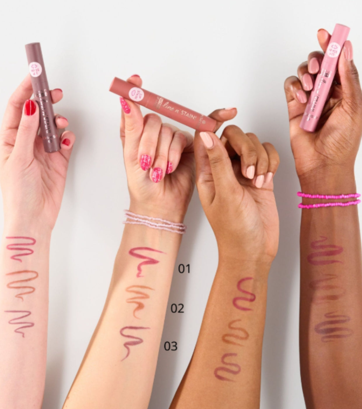 essence the super peptide glossy lip treatment 01