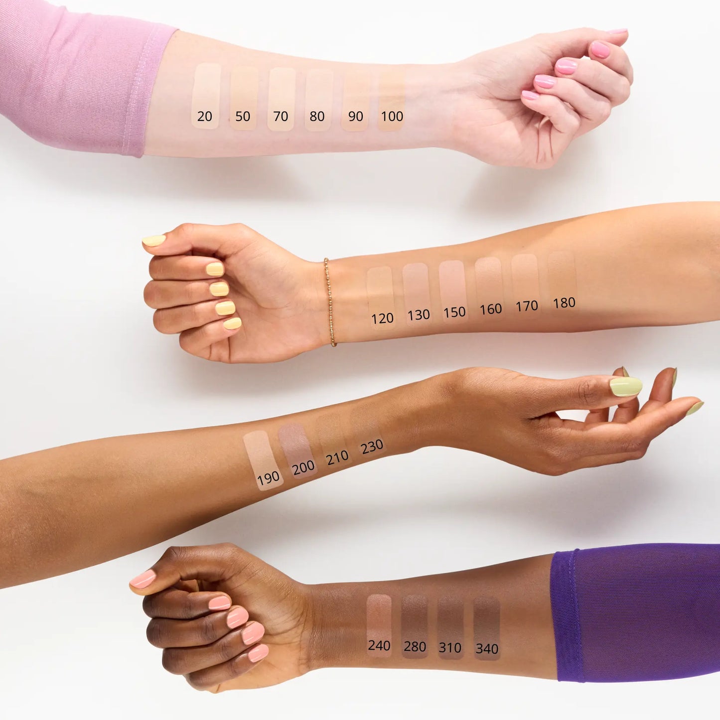 essence - Corector Silky BLUR HYDRATING LONGWEAR CONCEALER