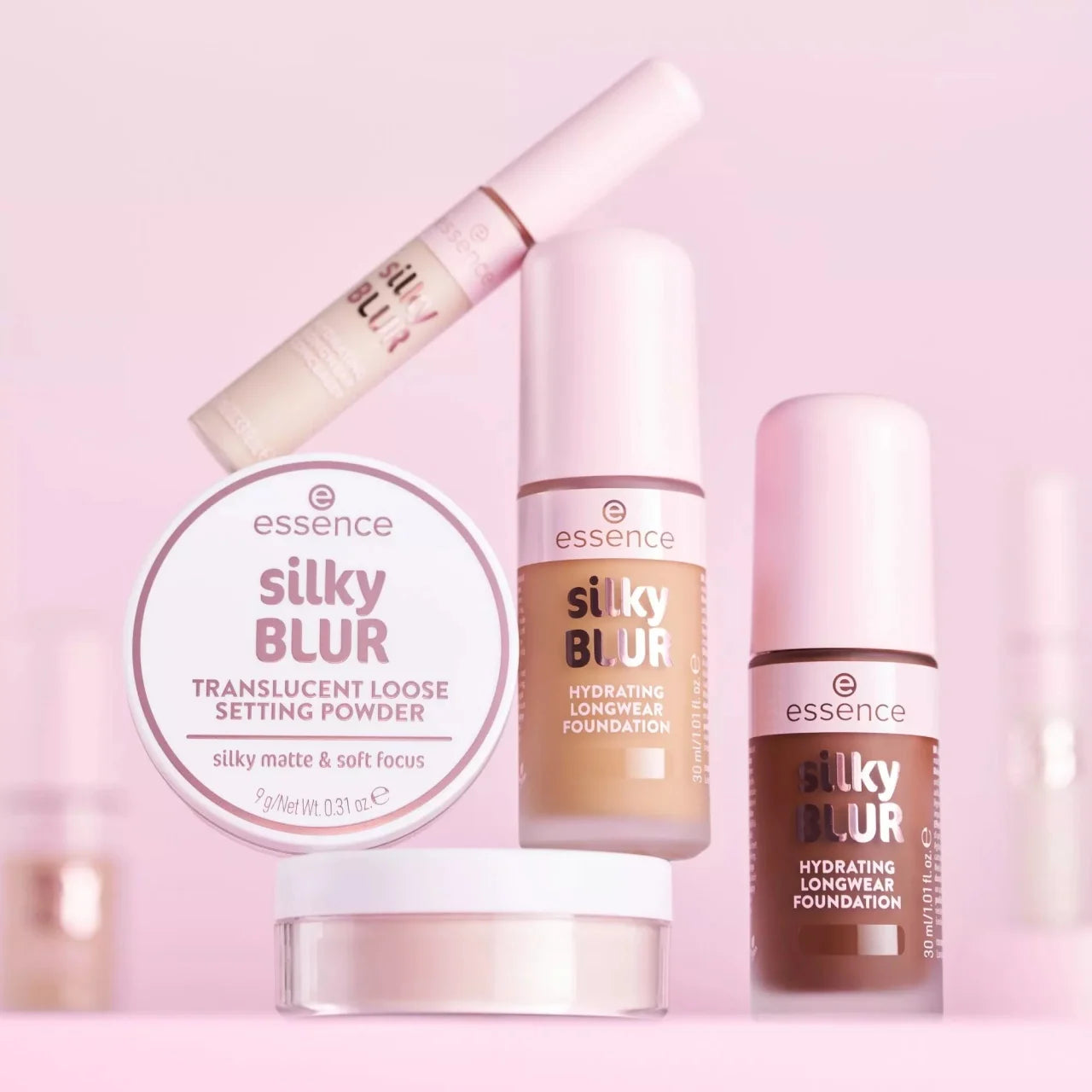 essence - Fond de ten Silky BLUR HYDRATING LONGWEAR FOUNDATION