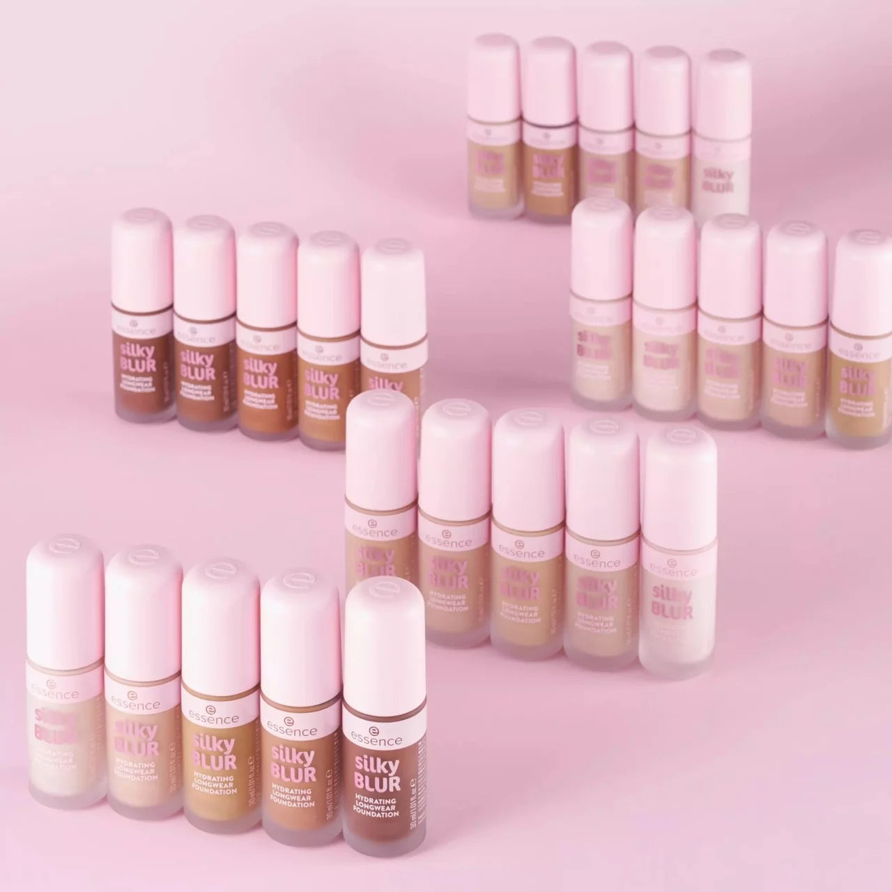 essence - Fond de ten Silky BLUR HYDRATING LONGWEAR FOUNDATION