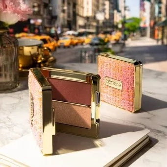 Catrice - SPRING AND THE CITY Eye & Cheek Glow Complex C02 - Cherry Glow & Skyline Views