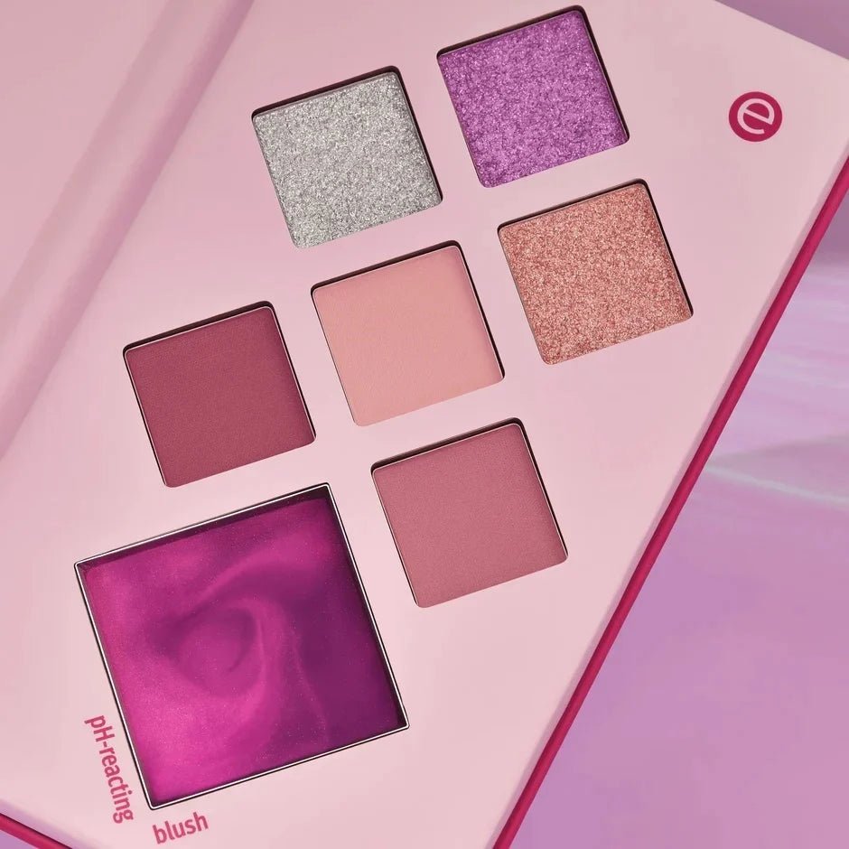 essence CRYSTAL CRUSH eye & face palette 01