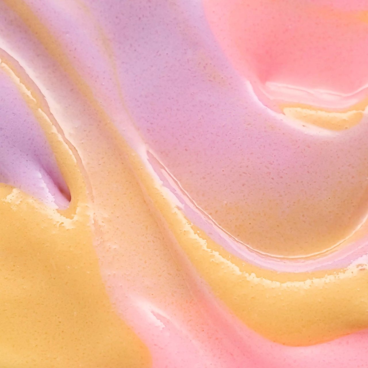 essence LIP swirl sugar scrub 01